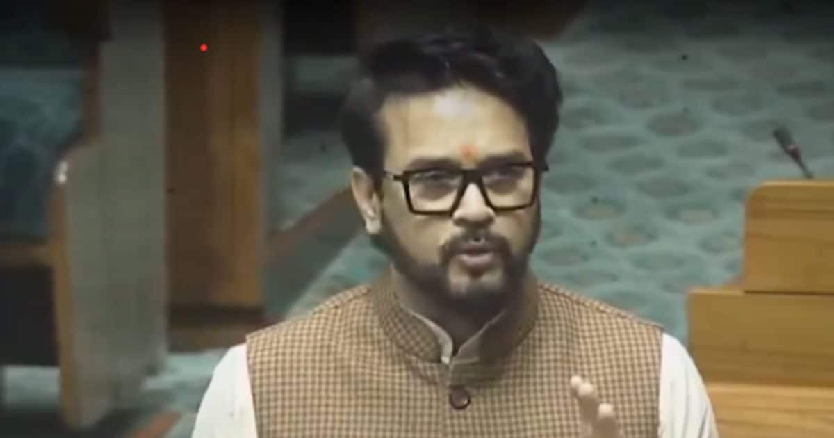 संसद में 'धुआं': अंदर ई-सिगरेट पर ऐतराज, बाहर सिगरेट पीते दिखे सांसद