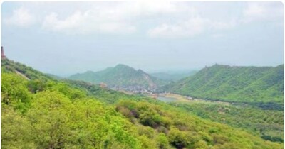 सरकार ने कहा कि अरावली का 90% से ज्यादा हिस्सा संरक्षित क्षेत्र है. (एएनआई)