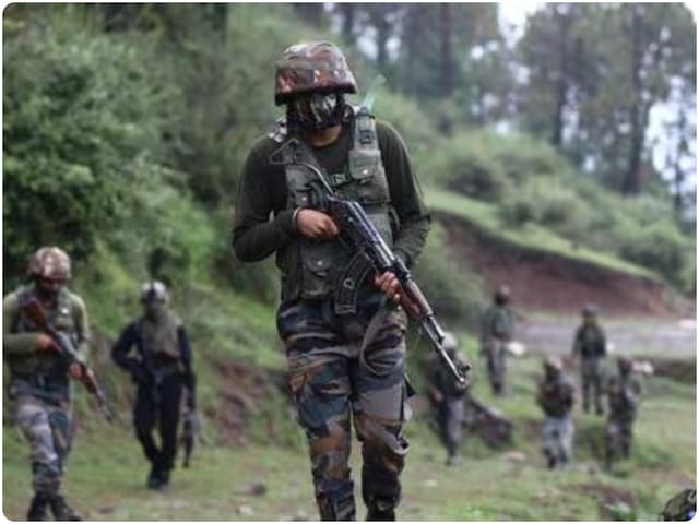 PAK में बैठे हिजबुल कमांडर जाहिद हुसैन पर शिकंजा, कश्मीर में घोल रहा था जहर