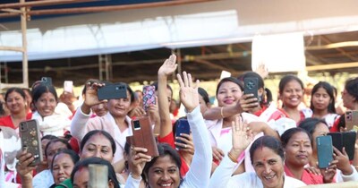 असम के सीएम हिमंता बिस्वा सरमा ने 'लखपति बाइदेव' योजना के तहत 28,000 महिलाओं को 10-10 हजार रुपये देकर बड़ा दांव खेला है. 