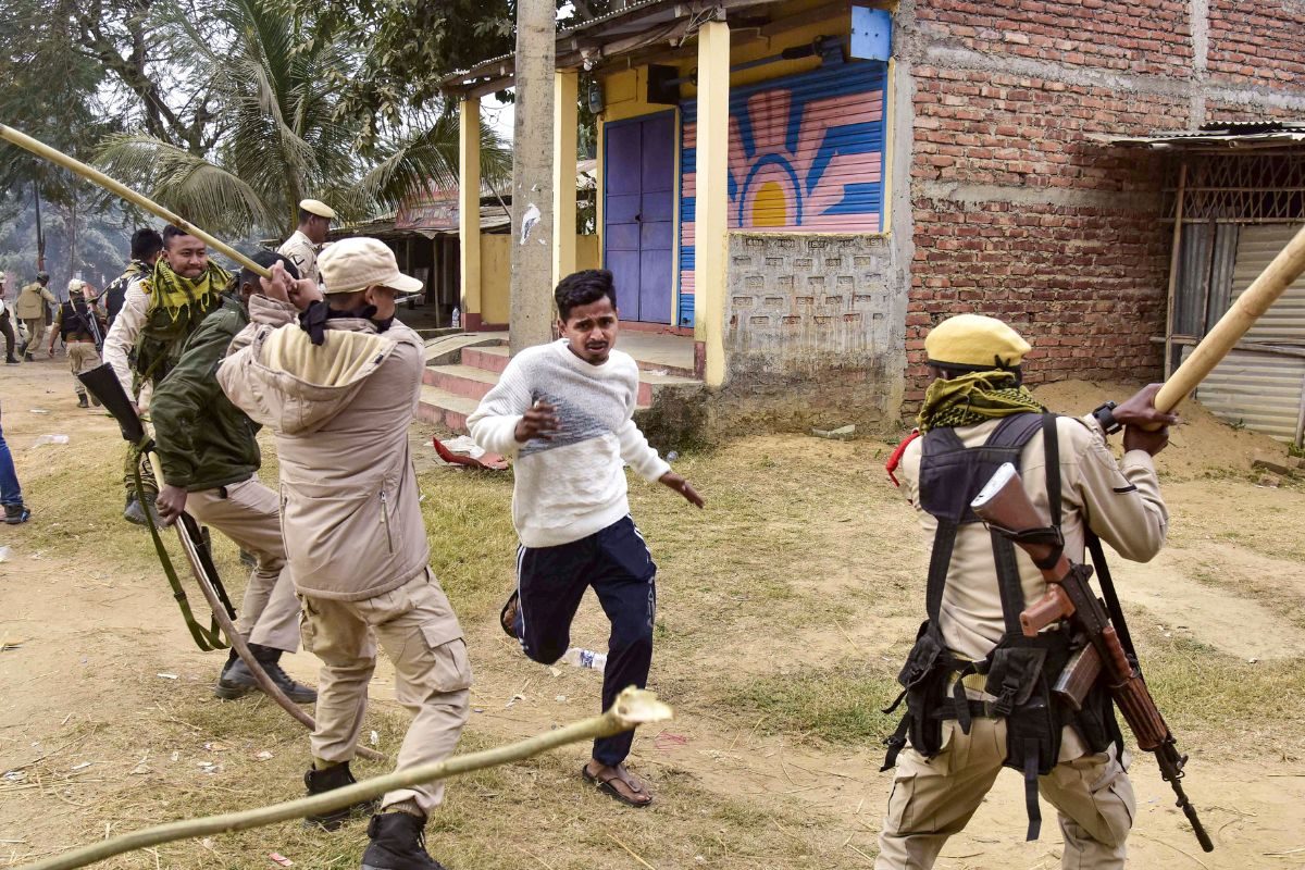 असम का कार्बी आंगलोंग फ‍िर क्‍यों सुलगा पुल‍िस को करना पड़ा लाठीचार्ज