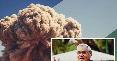 भारत को अटल ने परमाणु शक्ति बनाया. 