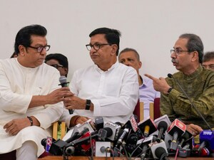 बीएमसी चुनाव में एक साथ आएंगे ठाकरे ब्रदर्स. (पीटीआई)