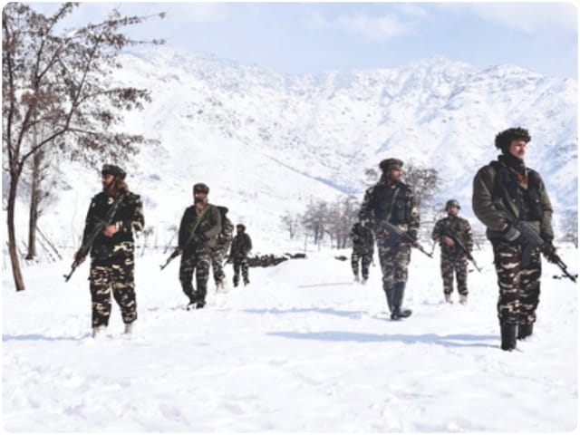 ठंड भी बेअसर, दुश्मन की हर चाल पर भारी बीएसएफ, अखनूर सेक्टर बना अभेद्य किला