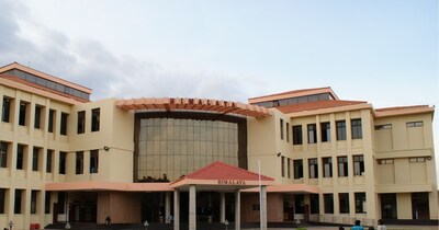 इंस्टीट्यूट इस एकेडमिक ईयर से सीनियर छात्रों के लिए भी इसे उपलब्ध कराने की योजना बना रहा है.