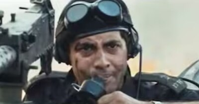 "Ban Ke Dikha" from Agastya Nanda's "Ikkis" enthralls, honors Arun Khetarpal's bravery.