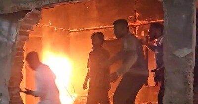 ढाका में उग्र प्रदर्शन