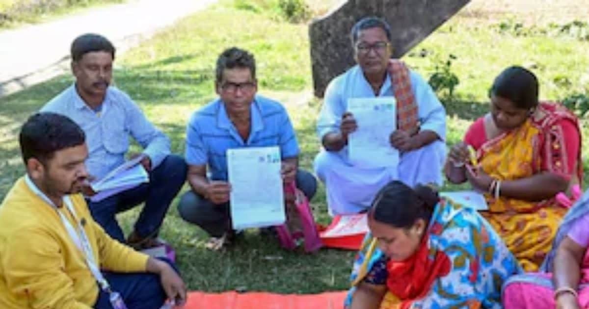 85 लाख वोटर्स के पिता का नाम गलत, 13 लाख के मां-बाप एक, SIR ने पकड़ा गजब झोल