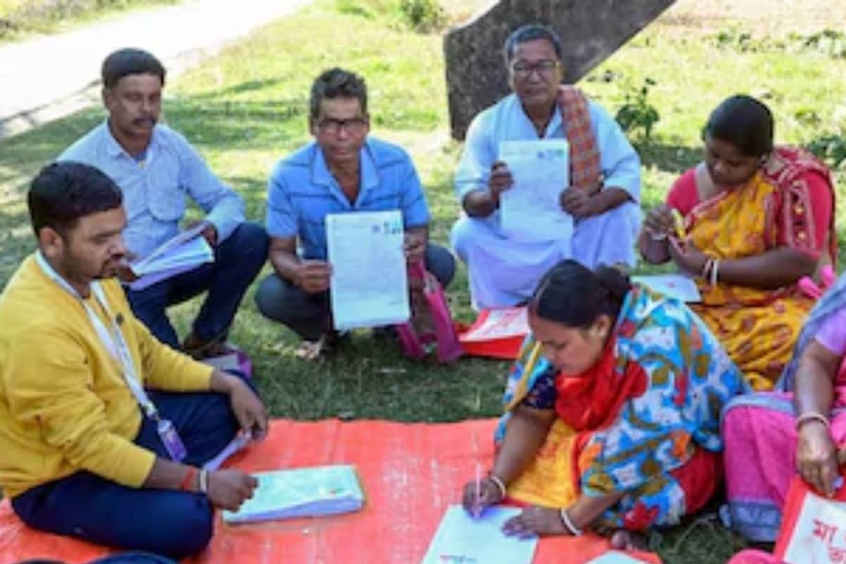 20 साल में कोई मौत नहीं बंगाल में SIR पर नया बवाल डेटा देख भड़क गई बीजेपी