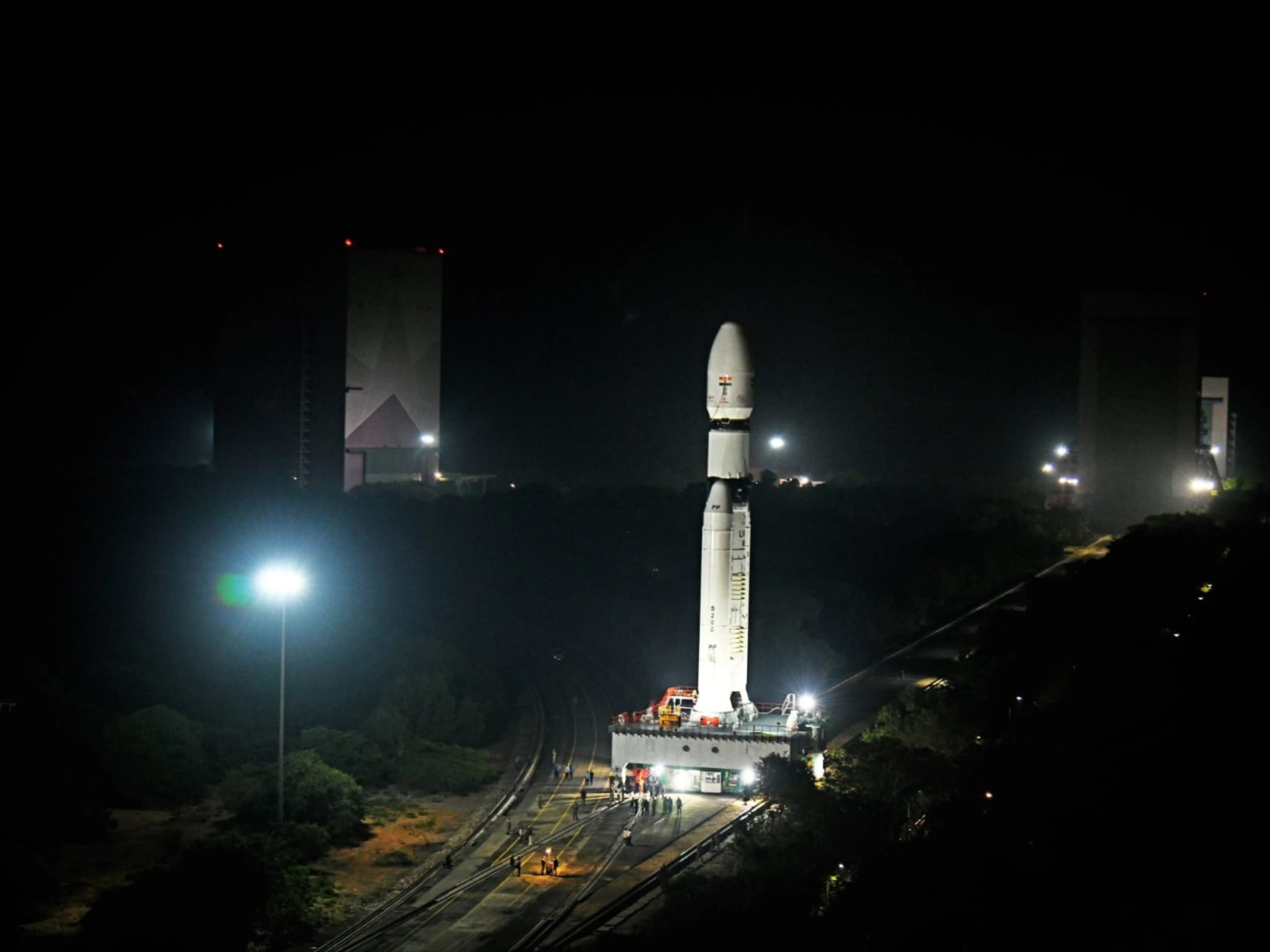 अमेरिकी सैटेलाइट कंधे पर उठाकर उड़ान भरने को तैयार ISRO का बाहुबली जानिए मिश