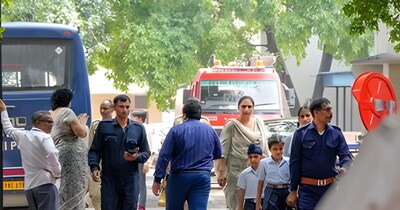 कोर्ट, स्कूल सहित अन्य संस्थानों को फर्जी बम धमकी देने वाले एक आरोपी को पुलिस ने कर्नाटक के मैसूर से गिरफ्तार किया है.