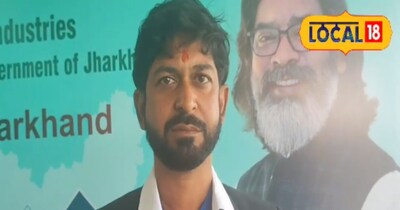 फसल के बारे में बताते हुए एक्सपर्ट