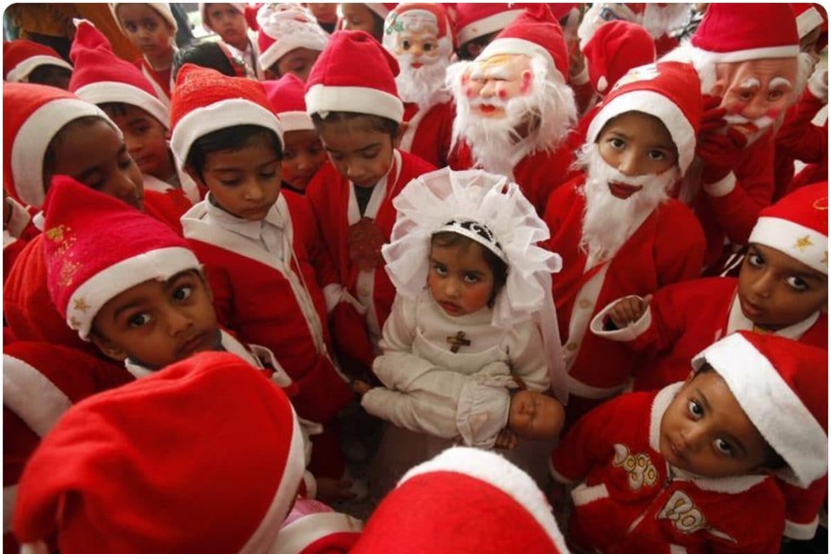 कम्‍युनल लैब नहीं बनने देंगे स्‍कूलों में क्रिसमस सेल‍िब्रेशन पर मचा बवाल