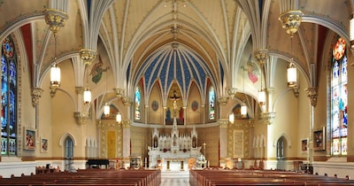 क्रिसमस के दिन चर्च में क्यों चढ़ाई जाती है शराब(फोटो:Canva)