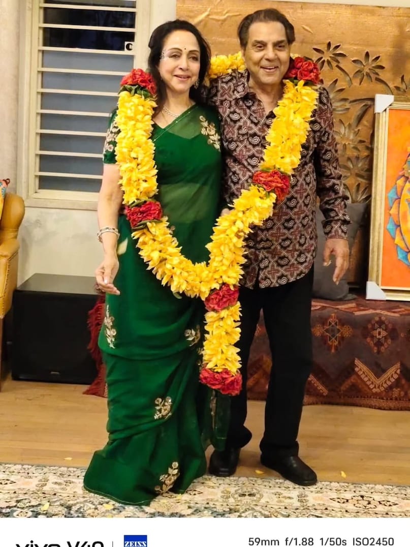 Dharmendra, Dharmendra news, Dharmendra wife, Dharmendra family, prakash kaur, prakash kaur news, hema malini, hema malini news, bollywood news, Dharmendra marriage, Dharmendra first marriage, Dharmendra second marriage, Dharmendra first wife