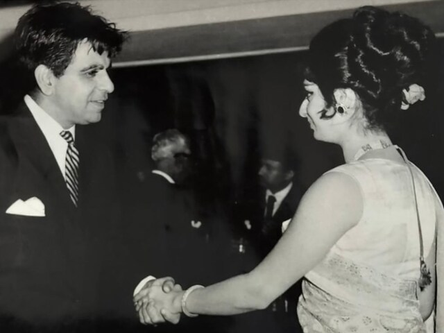 दिलीप कुमार की बर्थ एनिवर्सरी पर भावुक हुईं सायरा बानो, शेयर किए अनदेखे वीडियो