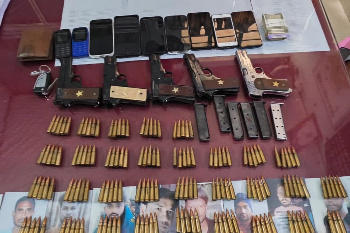 बिहार में एके-47 की 153 गोलियां, 5 पिस्टल के साथ पांच बदमाश गिरफ्तार