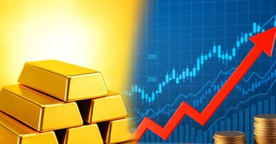 फेड के रेट कट और डॉलर की गिरावट से सोना 2026 तक 1.5 लाख पहुंचने की उम्मीद.(Image:AI)