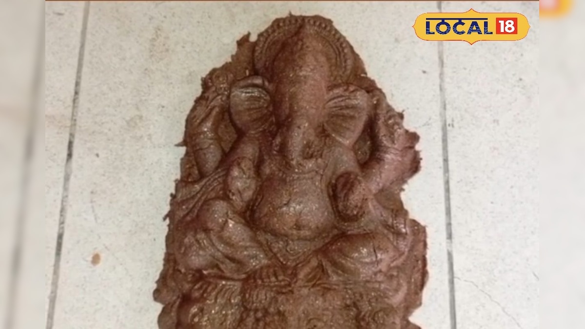 मुरादाबाद में गाय के गोबर से बनी इको-फ्रेंडली गणेश मूर्ति