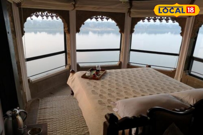 Maheshwar fort tourism, Maheshwar heritage hotel, Ahilya Fort hotel booking, Best places to visit in Maheshwar, MP famous tourist place,  Khargone tourist place, local18, khargone letest news, Madhya Pradesh hindi news 