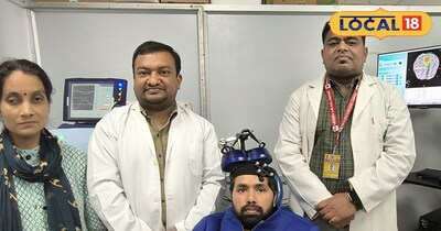 बिहार के मरीज के साथ डॉक्टर