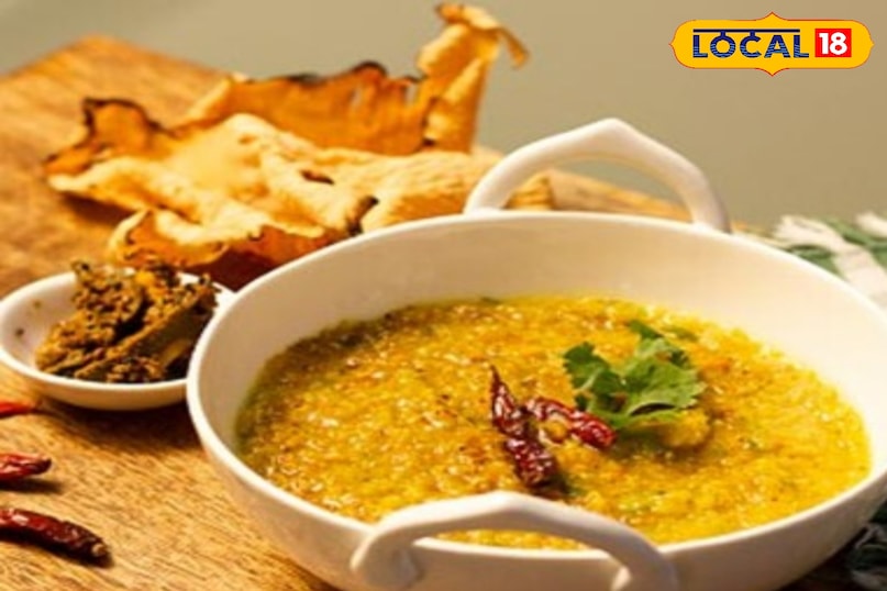 ठंड के मौसम मे वही खाना खाये जिससे शरीर मे गर्माहट हो.