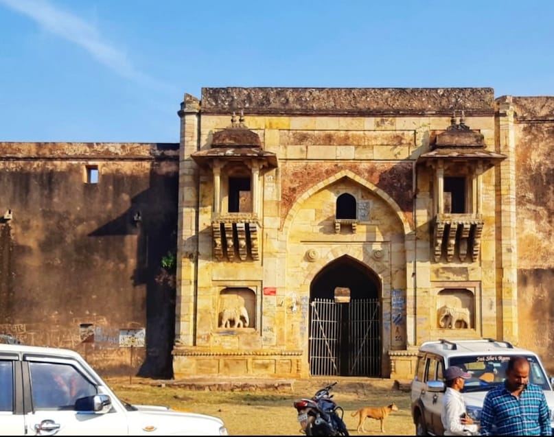 सर्दियों में घूमने पहुँचे पर्यटकों से गुलज़ार होता रोहतासगढ़ किला. सर्दियों में घूमने पहुँचे पर्यटकों से गुलज़ार होता रोहतासगढ़ किला.