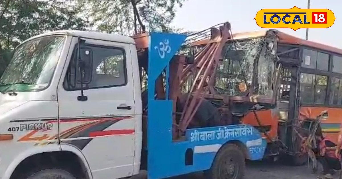 Brakes of college bus fail on Yamuna Expressway, more than 50 lives ...