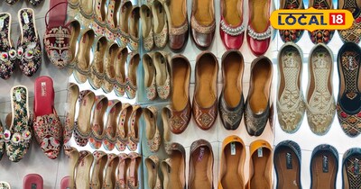 पंजाबी टच देती जूतियां