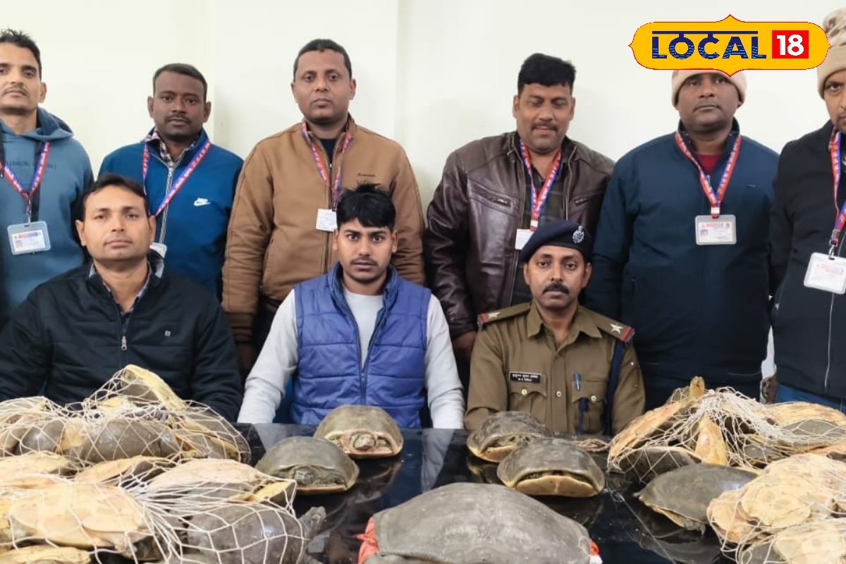 ट्रेन के कोच में पड़ा था संदिग्ध पिट्ठू बैग..! खोलते ही चौंक गए RPF के जवान