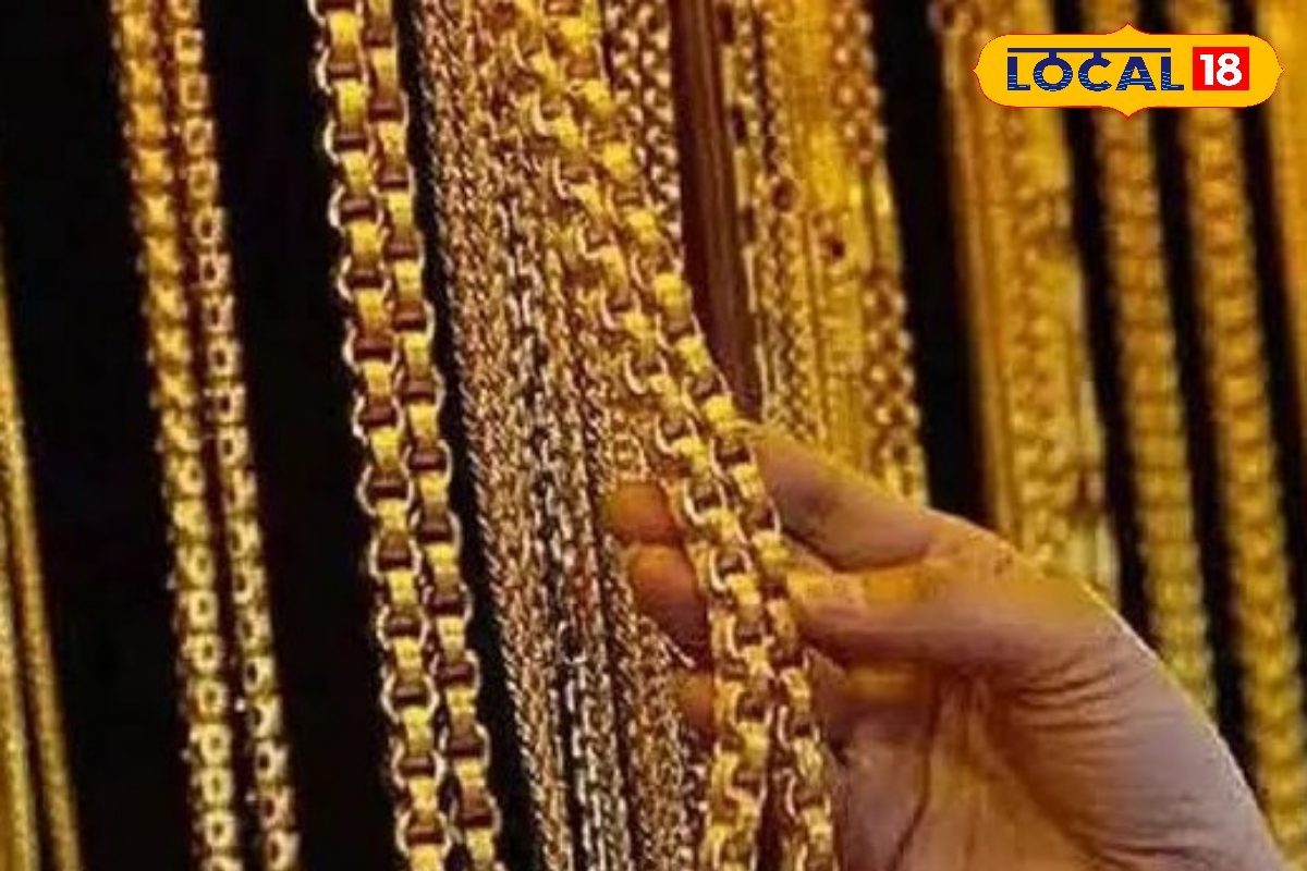 चांदी ने तोड़े सारे रिकॉर्ड! 2 लाख के पार पहुंची कीमत सस्ता हुआ सोना जानें