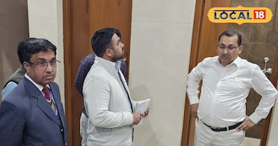 जोधपुर डीआरएम अनुराग त्रिपाठी ने बाड़मेर रेलवे स्टेशन का किया निरीक्षण