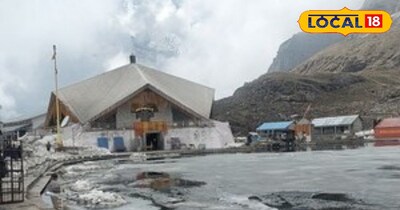 उत्तराखंड के पहाड़ों पर जम गई नदियां 