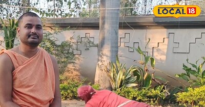 जानकारी देते संत 