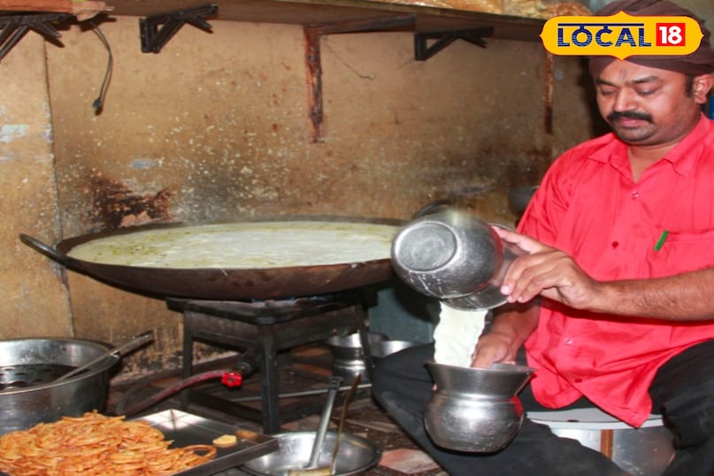 भूतिया हलवाई की दुकान 