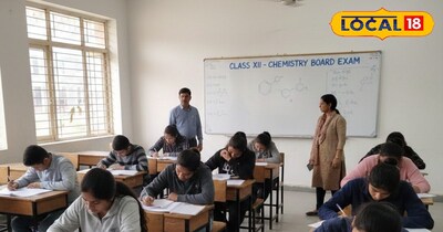 परीक्षार्थी गाइड बुक्स के चक्कर में न पड़ें.