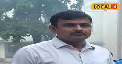 जानकारी देते शिक्षक रितेश