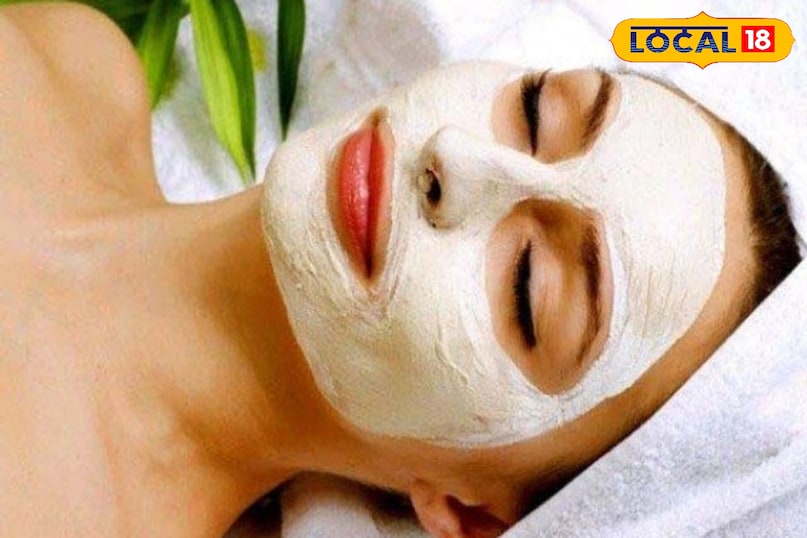 इसके बाद 20 मिनट तक इसको रखना चाहिए और फिर पानी से धोना चाहिए इसके बाद 20 मिनट तक इसको रखना चाहिए और फिर पानी से धोना चाहिए