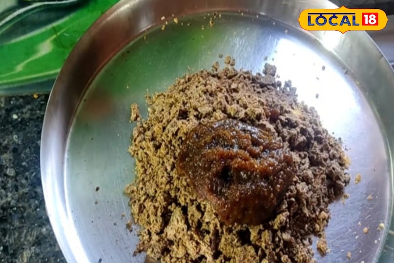 कुरथी दाल को दरदरा पिस ले 