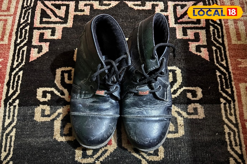 Folk belief associated with the left foot Folk belief associated with the left foot