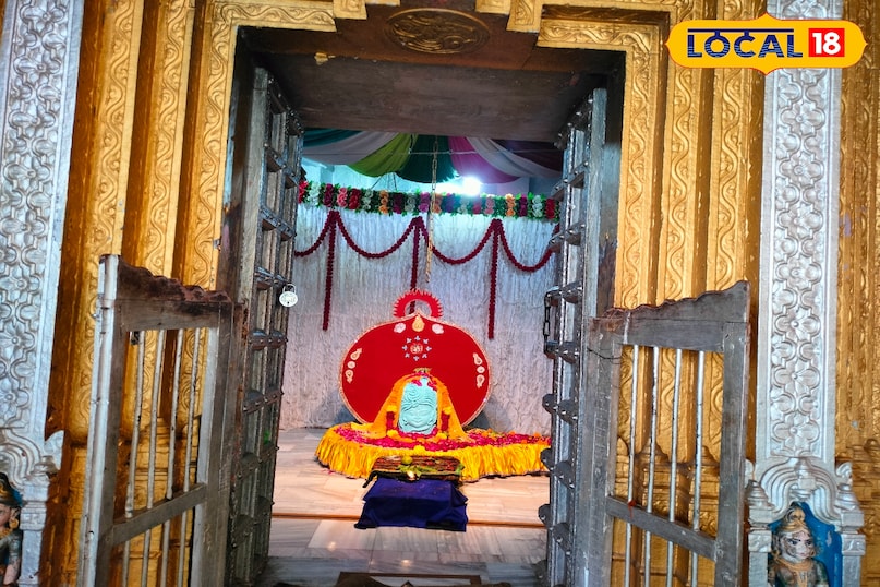 Khargone Famous Temples, local18, khargone letest news, Madhya Pradesh hindi news न्यू ईयर 2026, काशी विश्वनाथ मंदिर महेश्वर 