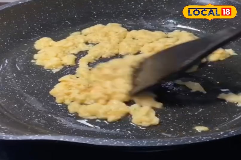 तिल मावा रोल 