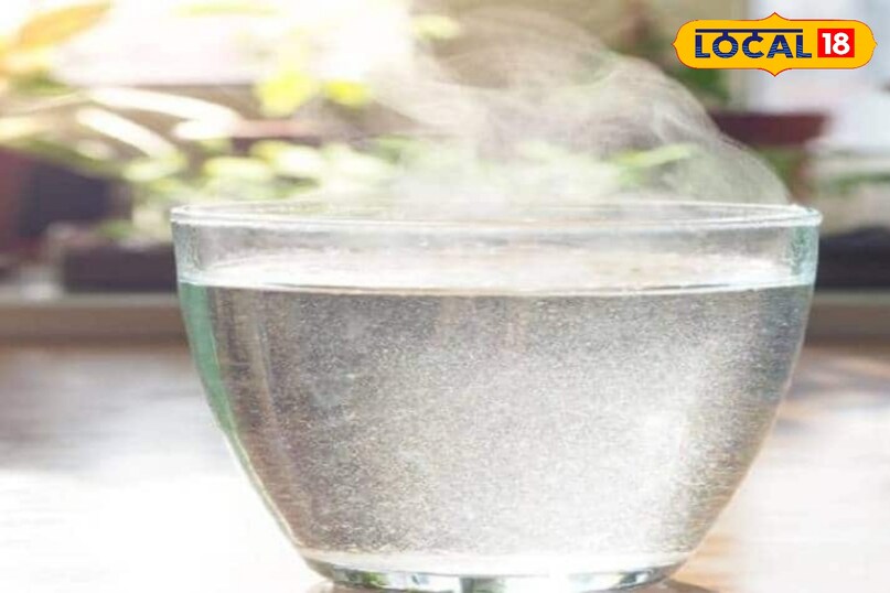 जला हुआ बर्तन मे गर्म पानी डाले जला हुआ बर्तन मे गर्म पानी डाले