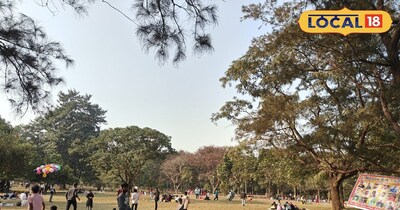 The evening lights and the beauty of the fountains make Jubilee Park a tourist h