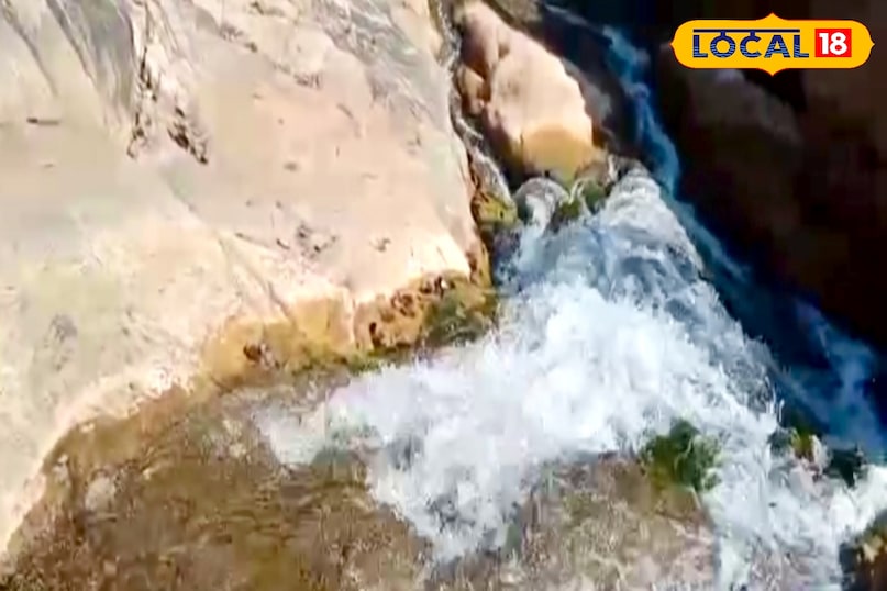 पर्यटन विभाग की ओर से चुनहटवा झरना को पर्यटन स्थल के रूप में चिन्हित किया गया है और इसके विकास के लिए प्रस्ताव भी भेजा गया है. स्थानीय लोग भी इसे विकसित पर्यटन स्थल बनाने की मांग कर रहे हैं. पर्यटन विभाग की ओर से चुनहटवा झरना को पर्यटन स्थल के रूप में चिन्हित किया गया है और इसके विकास के लिए प्रस्ताव भी भेजा गया है. स्थानीय लोग भी इसे विकसित पर्यटन स्थल बनाने की मांग कर रहे हैं.