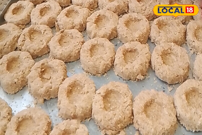 तिल से तिलकुट बनता है जो खाने मे बेहद स्वादिस्ट होता है 