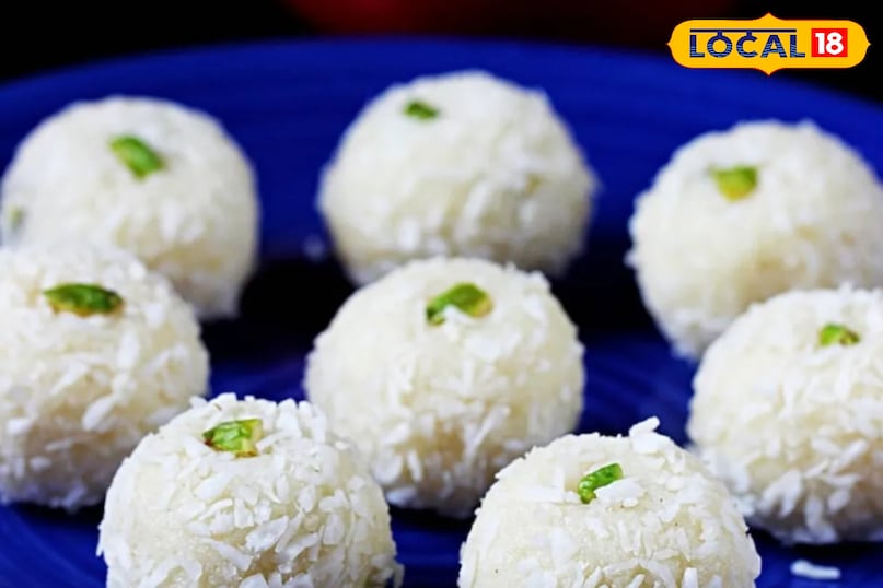 अंत मे नारियल के बुरादे और ड्राई फ्रूट्स से सजाये 