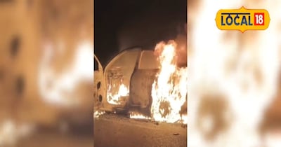 बीच सड़क जलने लगी कार