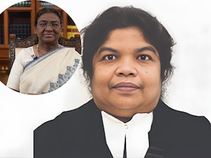 कौन हैं जज निशा बानो?