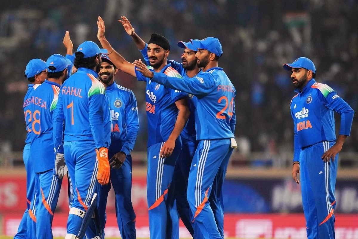 साउथ अफ्रीका की बचकानी गेंदबाजी, वाइड की लगाई झड़ी, चौका कूट रहे यशस्वी